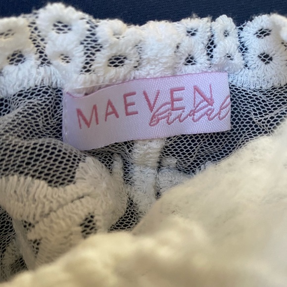 MAEVEN BRIDAL - Boho Lace Kimono / Bridal Lace Robe / Beach Cover-Up - Picture 8 of 15